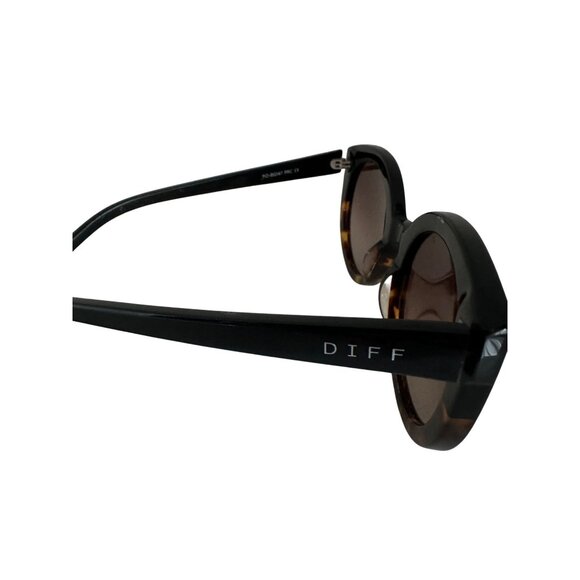 Diff Womens Sunglasses With Tortoise & Black Frame - Picture 2 of 5